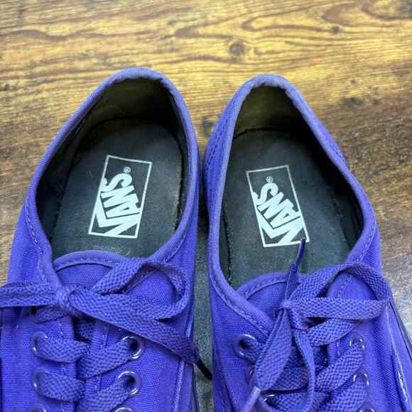 Vans Authentic Sneakers Mens 7.5 Womens 9 Monochrome Purple Shoes Low Top Skater - Picture 8 of 9